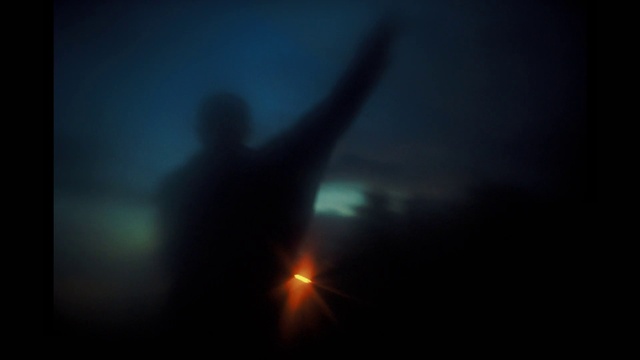 Video Reference N3: Sky, Cloud, Gesture, Astronomical object, Flash photography, Horizon, Lens flare, Backlighting, Space, Heat