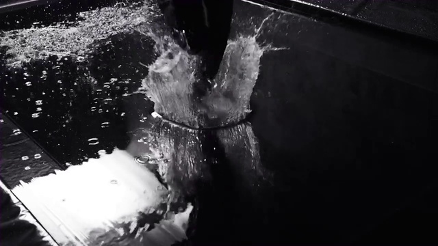 Video Reference N2: Water, Liquid, Flash photography, Fluid, Black-and-white, Human leg, Foot, Monochrome photography, Darkness, Glass
