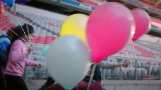 Video Reference N0: Balloon, Lighting, Pink, Party supply, Recreation, Magenta, Event, Leisure, Fun, Happy