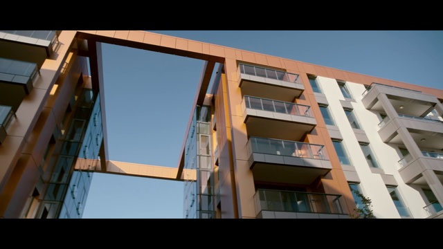 Video Reference N1: Building, Sky, Window, Fixture, Rectangle, Wood, Urban design, Condominium, Tower block, Residential area