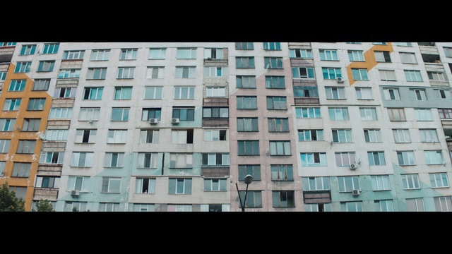 Video Reference N0: Building, Window, Blue, Azure, Rectangle, Tower block, Condominium, Urban design, Sky, Neighbourhood
