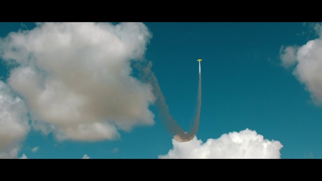 Video Reference N3: Cloud, Sky, Atmosphere, Azure, Street light, Cumulus, Smoke, Electric blue, Air travel, Wing