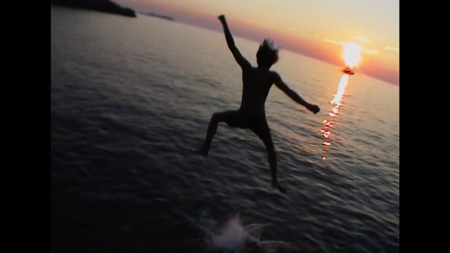 Video Reference N2: Water, Sky, People in nature, Flash photography, Happy, Gesture, Sunset, Sunrise, Recreation, Horizon