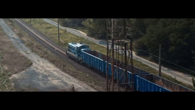 Video Reference N2: Train, Vehicle, Rolling stock, Locomotive, Tree, Rolling, Track, Railway, Slope, Thoroughfare