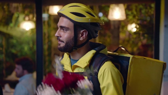 Video Reference N4: Bicycle helmet, Bicycles--Equipment and supplies, Helmet, Bicycle clothing, Sports equipment, Sports gear, Beard, Yellow, Headgear, Glove