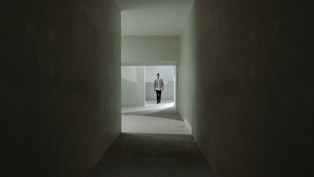 Video Reference N0: Fixture, Flooring, Tints and shades, Symmetry, Space, Building, Darkness, Concrete, Arch, Room