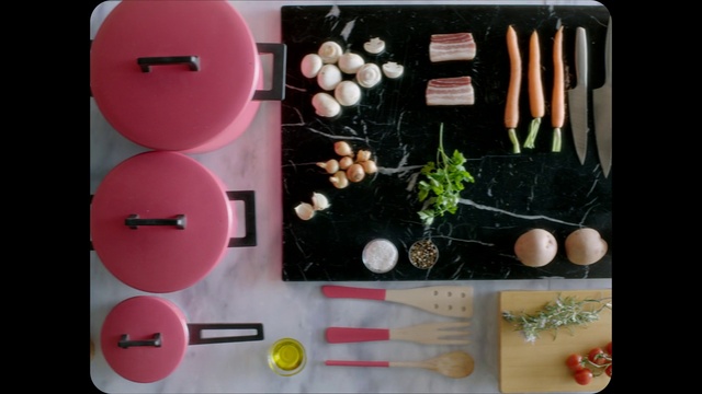 Video Reference N0: Food, Tableware, Recipe, Ingredient, Kitchen utensil, Dishware, Cutlery, Rectangle, Circle, Root vegetable
