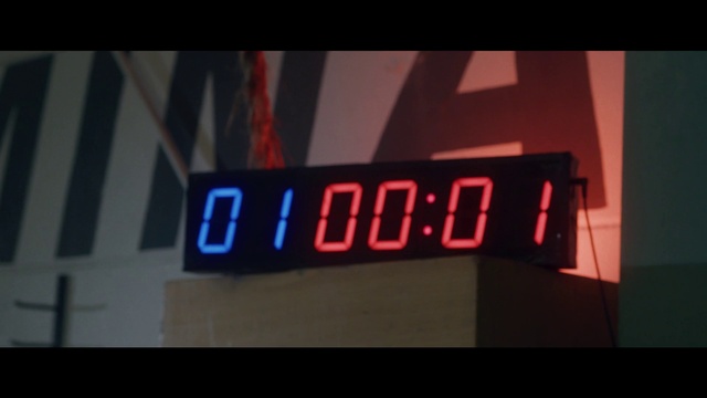 Video Reference N1: Fixture, Font, Rectangle, Gas, Electronic signage, Display device, Technology, Electric blue, Auto part, Darkness