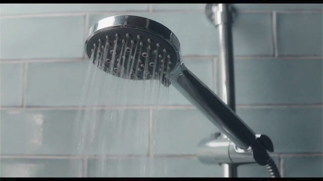 Video Reference N0: Plumbing fixture, Shower head, Bathroom, Plumbing, Microphone stand, Audio equipment, Composite material, Shower, Mesh, Cleanliness