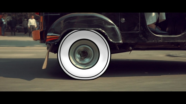 Video Reference N1: Tire, Wheel, Vehicle, Automotive tire, Automotive lighting, Car, Tread, Motor vehicle, Hood, Automotive design