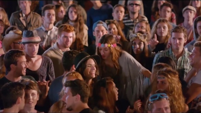 Video Reference N1: Facial expression, Organ, Smile, Hat, Crowd, Entertainment, Fun, Event, Audience, Fan