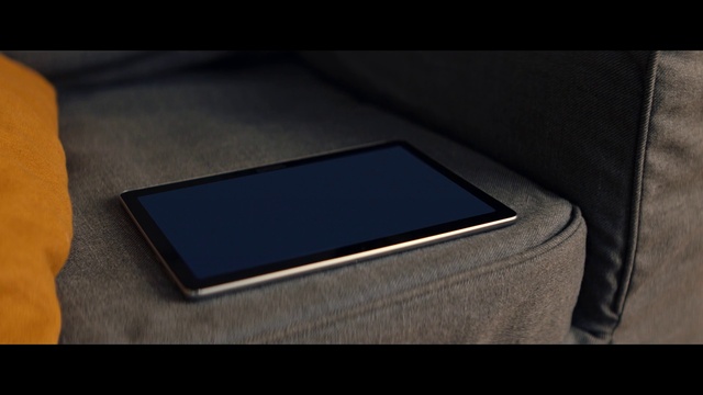 Video Reference N1: Tablet computer, Rectangle, Eyewear, Communication Device, Mobile device, Mobile phone, Netbook, Gadget, Portable communications device, Telephony