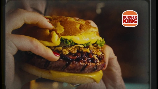 Video Reference N3: Food, Bun, Sandwich, Ingredient, Recipe, Staple food, Fast food, Buffalo burger, Yellow, Hamburger