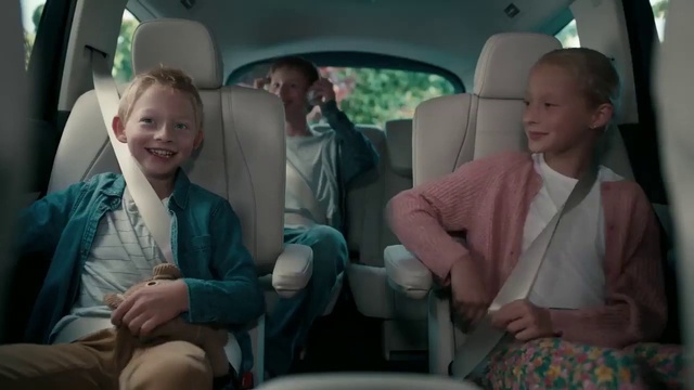 Video Reference N3: Clothing, Smile, Seat belt, Photograph, Car, Motor vehicle, Mode of transport, Vehicle, Mammal, Car seat cover