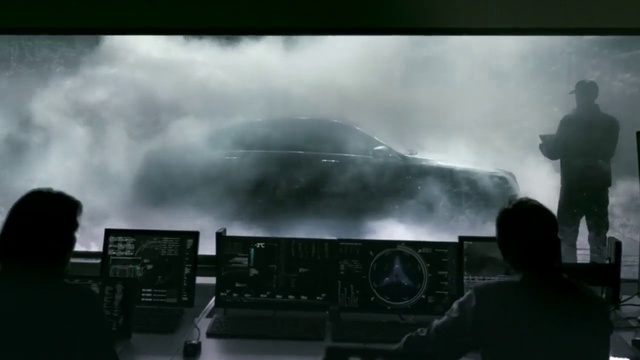 Video Reference N2: Cloud, Sky, Automotive tire, Motor vehicle, Vehicle, Automotive design, Atmospheric phenomenon, Fog, Smoke, Automotive mirror