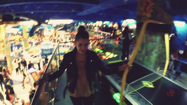 Video Reference N3: Entertainment, Leisure, Recreation, Fun, Event, Crowd, Indoor games and sports, City, Night, Road
