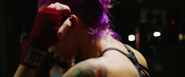 Video Reference N1: Purple, Entertainment, Finger, Cool, Musician, Performing arts, Black hair, Elbow, Music, Fun