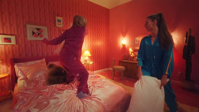Video Reference N1: Comfort, Textile, Interior design, Orange, Bed frame, Pink, Fun, Flooring, Event, Leisure