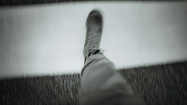 Video Reference N1: Shoe, Leg, Flash photography, Wood, Gesture, Grey, Finger, Cloud, Knee, Tints and shades