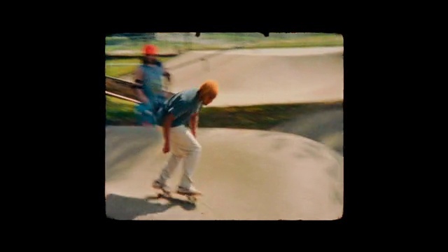 Video Reference N10: Sports equipment, Flat panel display, Display device, Rolling, Skateboard, Skateboarder, Recreation, Rectangle, Skating, Shadow