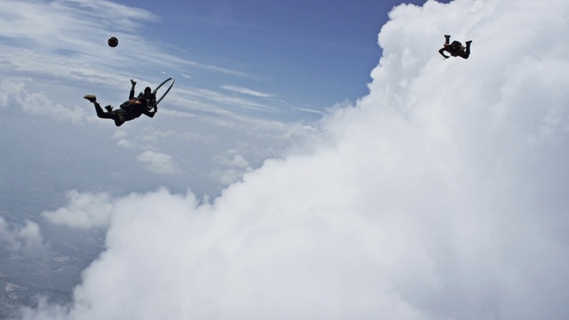 Video Reference N5: Cloud, Sky, Vehicle, Aircraft, Air travel, Aviation, Wing, Cumulus, Aerospace manufacturer, Stunt performer