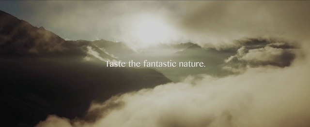 Video Reference N0: Cloud, Sky, Atmosphere, Mountain, Natural landscape, Fog, Sunlight, Highland, Atmospheric phenomenon, Slope