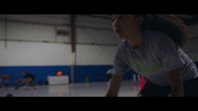 Video Reference N3: Vertebrate, Flash photography, Mammal, Happy, Elbow, Fun, Sportswear, Recreation, Electric blue, Flooring
