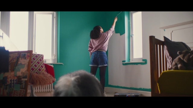 Video Reference N1: Arm, Window, Happy, Fun, Toddler, Magenta, House, Leisure, Child, T-shirt
