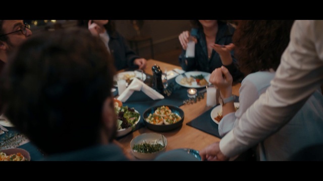 Video Reference N4: Food, Tableware, Sharing, Plate, Cooking, Fun, T-shirt, Dish, Cuisine, Event