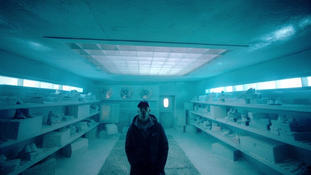 Video Reference N1: Light, Blue, Ice hotel, Line, Building, Sky, Electric blue, Symmetry, Shelf, Event