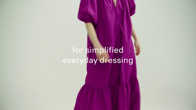 Video Reference N0: Outerwear, One-piece garment, Shoulder, Purple, Neck, Dress, Sleeve, Waist, Day dress, Violet