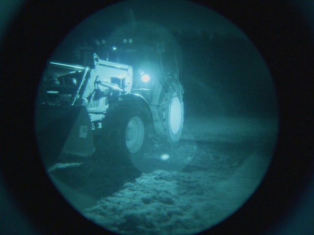 Video Reference N2: Automotive lighting, Window, Underwater, Circle, Headlamp, Water, Electric blue, Darkness, Space, Personal protective equipment