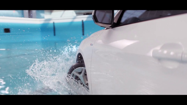 Video Reference N5: Water, Hood, Automotive tire, Automotive lighting, Motor vehicle, Automotive design, Bumper, Vehicle, Automotive mirror, Automotive exterior