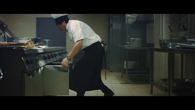 Video Reference N2: Sleeve, Standing, Flash photography, Countertop, Chefs uniform, Chef, Kitchen, Chief cook, Cooking, Gas