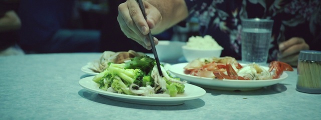 Video Reference N1: Food, Tableware, Dishware, Fork, Ingredient, Recipe, Salad, Table, Plate, Staple food