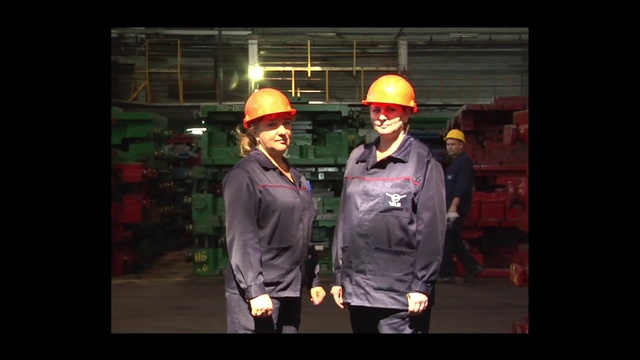 Video Reference N1: Helmet, Hard hat, Workwear, Engineer, Sleeve, High-visibility clothing, Gas, Personal protective equipment, Security, Engineering