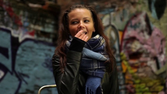 Video Reference N1: Face, Lip, Outerwear, Flash photography, Textile, Street fashion, Happy, Leather jacket, Jacket, Road