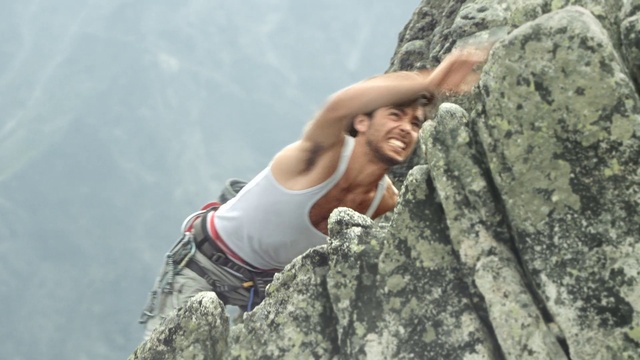 Video Reference N1: Camouflage, Climbing shoe, Bedrock, Mountain, Military camouflage, Climbing, Rock-climbing equipment, Helmet, Rock climbing, Marines