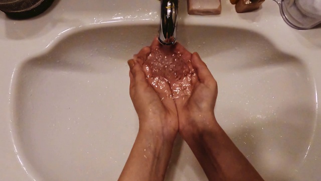 Video Reference N0: Water, Hand, Plumbing fixture, Tap, Arm, Liquid, Bathroom, Neck, Sink, Fluid