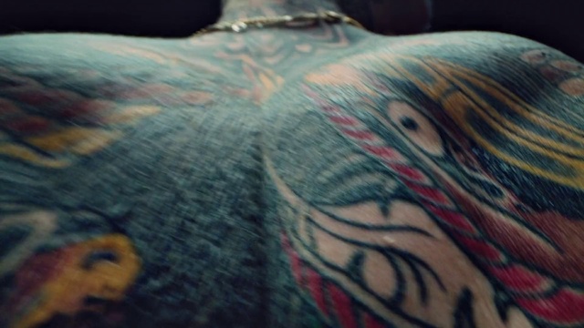 Video Reference N1: Joint, Skin, Azure, Eyelash, Human body, Neck, Sleeve, Tattoo, Elbow, Temporary tattoo
