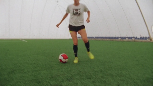 Video Reference N1: Shorts, Sports uniform, Sports equipment, Soccer, Football, Ball, Football equipment, Soccer ball, Jersey, Player