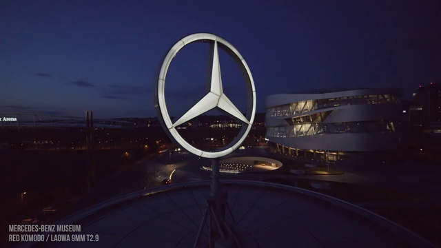 Video Reference N5: Sky, Automotive lighting, Hood, Wheel, Automotive tire, Motor vehicle, Alloy wheel, Cloud, Automotive exterior, Automotive design