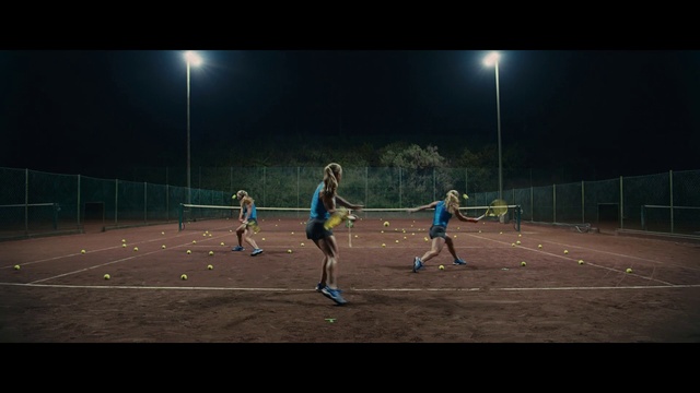 Video Reference N5: Active shorts, Player, Midnight, Sports, Fence, Team sport, Grass, Net, Darkness, Recreation