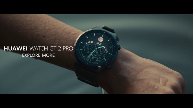 Video Reference N5: Watch, Hand, Analog watch, Azure, Clock, Finger, Watch accessory, Gesture, Material property, Wrist