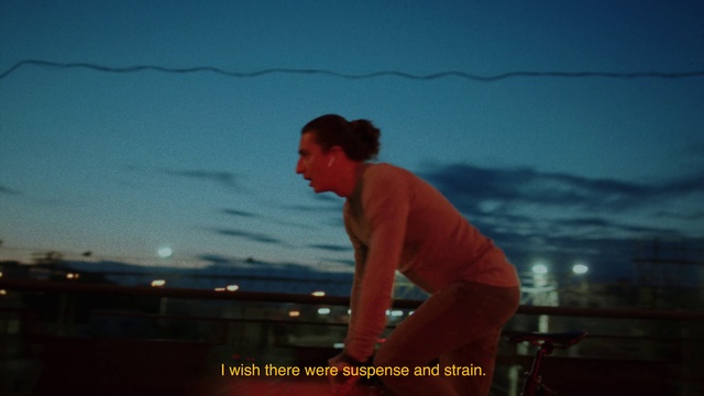 Video Reference N3: Sky, Cloud, Flash photography, Sleeve, Happy, Horizon, Landscape, Elbow, Electric blue, Travel