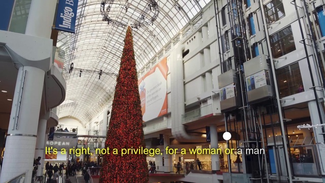 Video Reference N1: Christmas tree, Building, World, Lighting, Interior design, Line, Urban design, Facade, Tower block, Landmark