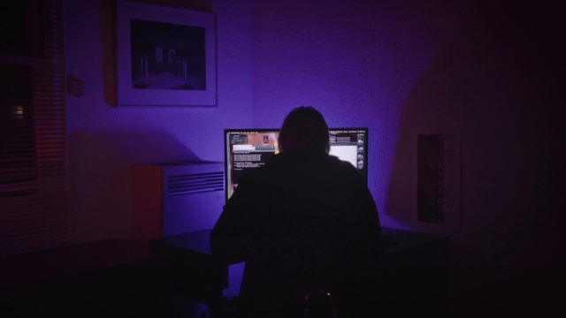 Video Reference N4: Sky, Purple, Computer, Violet, Audio equipment, Magenta, Personal computer, Electronic instrument, Electronic device, Technology