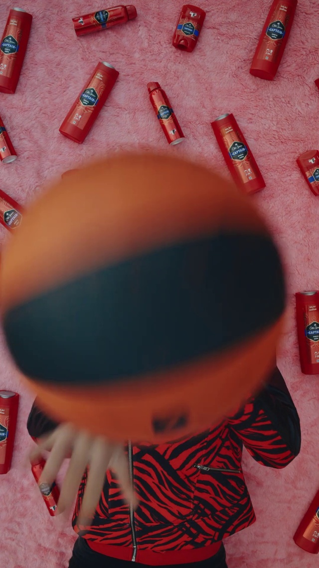 Video Reference N2: Textile, Finger, Pink, Red, Material property, Font, Magenta, Gambling, Pattern, Nail