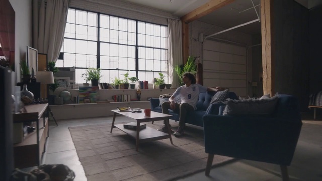 Video Reference N1: Couch, Plant, Furniture, Window, Comfort, Houseplant, Building, Interior design, Table, Shade