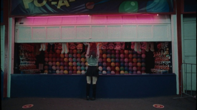 Video Reference N3: Sports equipment, Entertainment, Leisure, Fun, Ball, Event, Recreation, Bowling equipment, Facade, Magenta